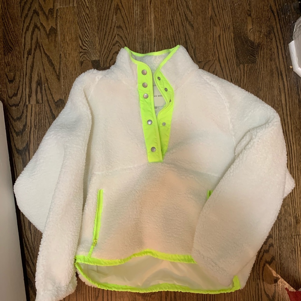 Sweatshirt